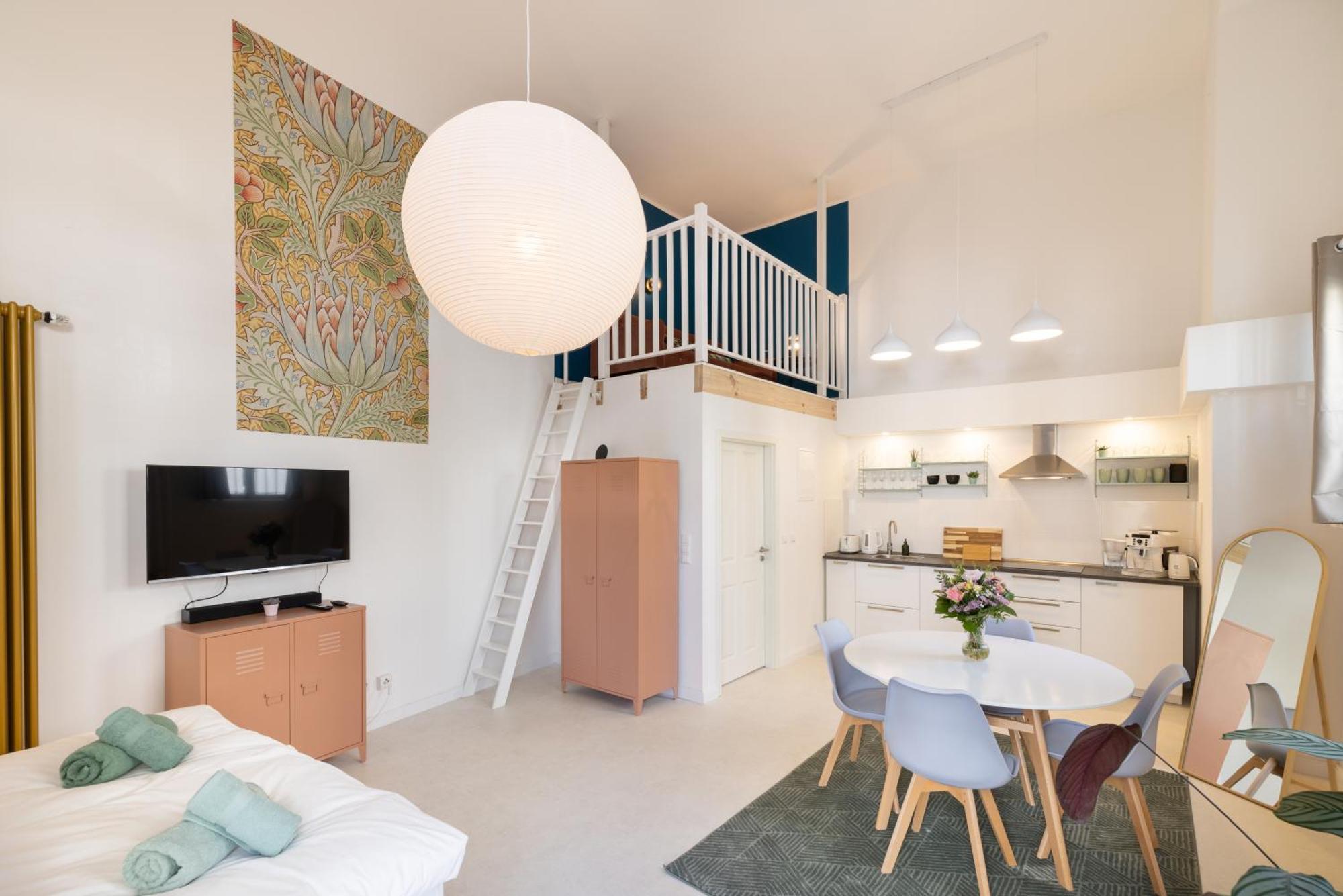 Great 1-Room Loft Berlin Bagian luar foto